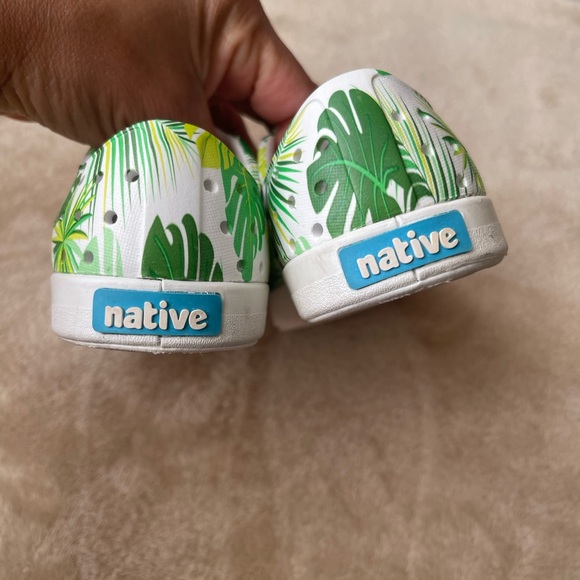 Tropical Leaf Kids Shoes - Picture 7 of 8